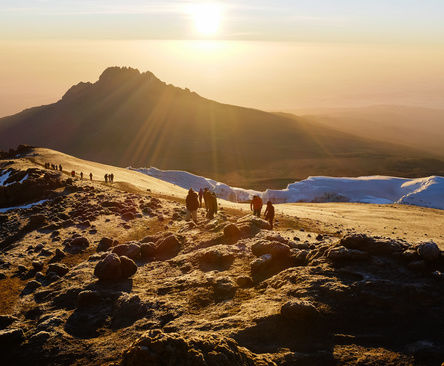 Kilimanjaro vaellus ja kiipeilymatka - huiputus