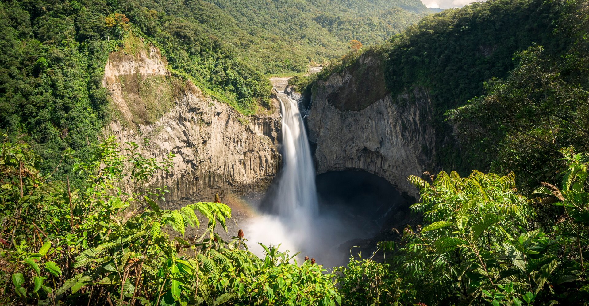 Ecuador-matkat-San-Rafaelin-vesiputous