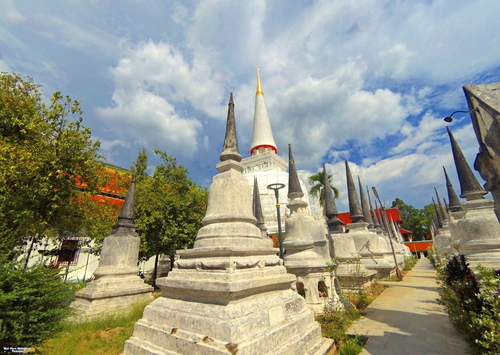 Wat Phra Mahathat, Thaimaa